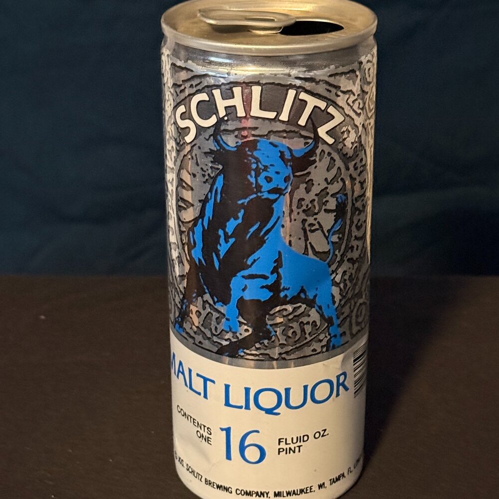 Schlitz Malt Liquor "Blue Bull" Vintage beer can